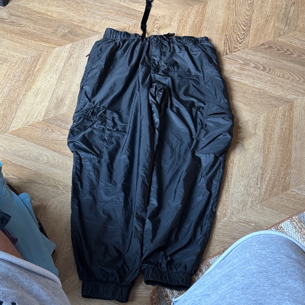 Nike Men's Dark Cargo Pants